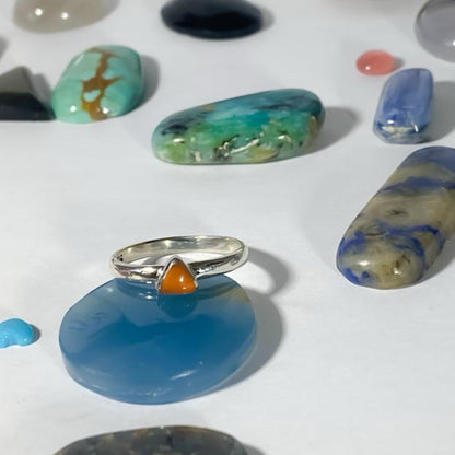 Anillo pirámide cornalina
