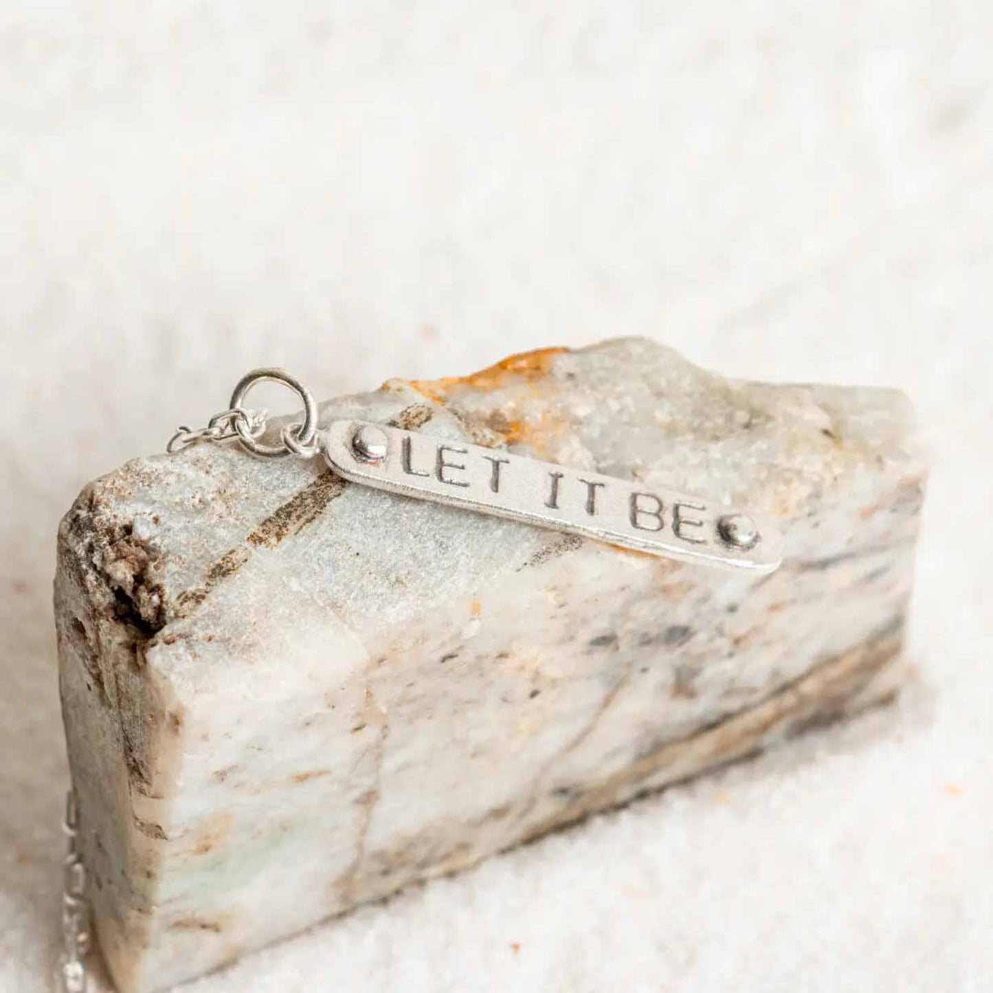 Collar Let it be