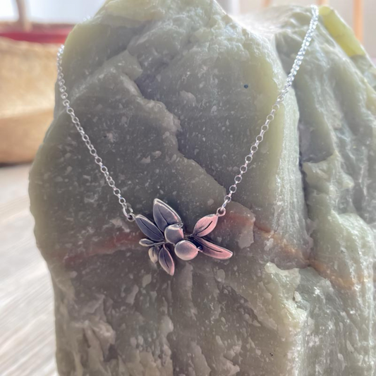 Collar ramita de guayabas