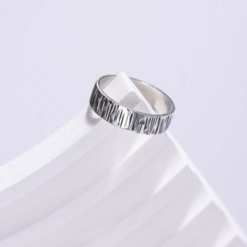 Anillo Cincelado Lineal