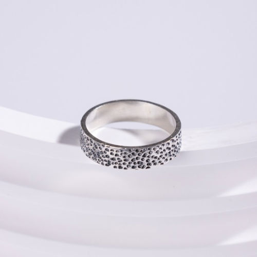 Anillo Textura Punteada